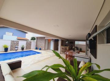 Casa · 253m² · 3 Quartos · 4 Vagas · Casa a venda Térrea com piscina em Condomínio em Paulína