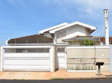 Casa · 200m² · 3 Quartos · 2 Vagas · Casa em Jardim Parati  -  Marília