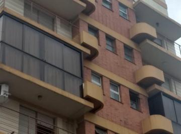 Apartamento · 250m² · 4 Quartos · 1 Vaga · Apartamento à venda - no Centro