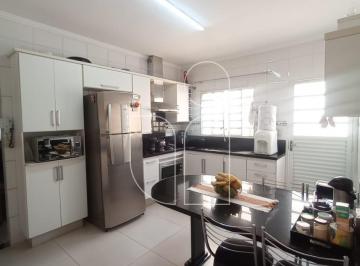 Casa · 93m² · 3 Quartos · 2 Vagas · Casa à venda no Jardim Adolpho Bim na cidade de Marília/SP