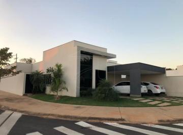 Casa · 180m² · 3 Quartos · 2 Vagas · Casa em Villa Flora 2 Condominio Residencial - Marília