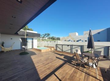 Casa · 200m² · 3 Quartos · 4 Vagas · Casa de Alto Padrão em Condomínio Fechado na Barragem