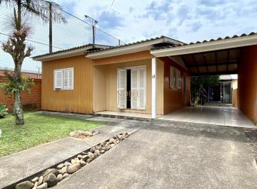 Casa · 88m² · 2 Quartos · 2 Vagas · Casa de 2 dormitórios próximo ao centro de Torres