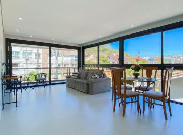Apartamento · 110m² · 3 Quartos · 2 Vagas · Lindo apartamento de 3 dormitórios com sacada na Praia da Cal.