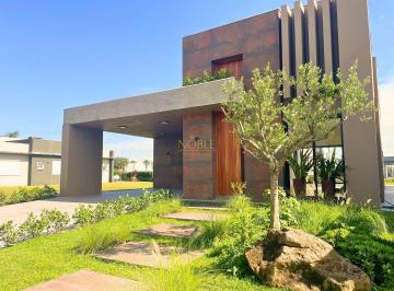Casa · 193m² · 3 Quartos · 2 Vagas · Bem-vindo ao seu novo lar! Esta deslumbrante casa moderna no Reserva das Águas