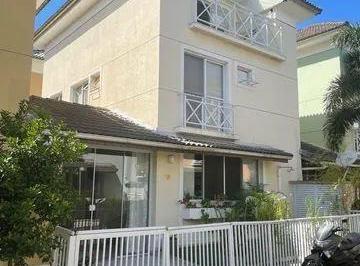 Casa · 180m² · 4 Quartos · 2 Vagas · Casa de Condominio em Recreio dos Bandeirantes - Rio de Janeiro