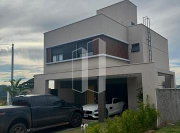 Casa · 181m² · 3 Quartos · 4 Vagas · Casa em Jardins Porto: 3 Suítes e 181m² por R$1590