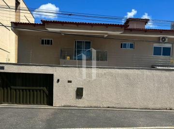 Casa · 262m² · 4 Quartos · 4 Vagas · Casa de luxo em Setor Leste Universitário Goiânia com 262m², 4 dormitórios, 1...
