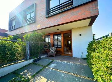 Casa · 94m² · 2 Quartos · 1 Vaga · Empreendimento Neo One. Sobrado nº4