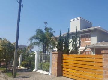 Casa · 340m² · 4 Quartos · Casa 4 suítes no Centenário em Torres