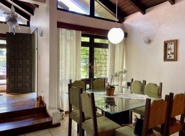 Casa · 90m² · 3 Quartos · 2 Vagas · Casa com 3 dormitórios no coração da cidade de Torres