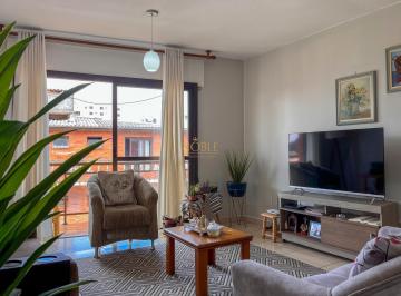 Apartamento · 82m² · 3 Quartos · 1 Vaga · Apartamento todo reformado com 2 dormitórios