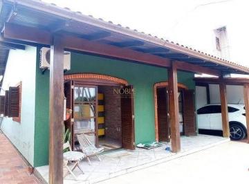 Casa · 140m² · 3 Quartos · 2 Vagas · Linda casa em torres, próxima ao centro