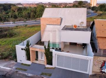 Casa · 320m² · 4 Quartos · 4 Vagas · Casa de luxo em Jardim Venezuela - Morrinhos, por 1.350.00! Agende sua visita...