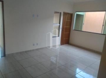 Casa · 100m² · 3 Quartos · 2 Vagas · Casa em Parque Itatiaia - Aparecida de Goiânia: 100m², 3 dormitórios, 1 suíte...