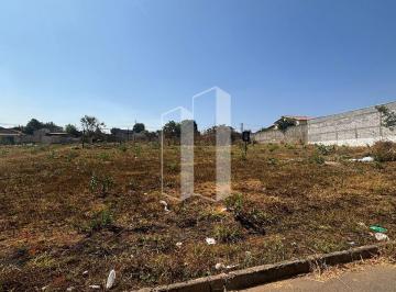 Casa · 250m² · Lote em Residencial Araguaia - Aparecida de Goiânia, GO