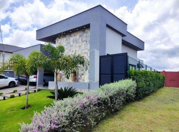 Casa · 172m² · 3 Quartos · Condomínio Horizontal em Jardins Bolonha: 172m², 3 suítes e 5 banheiros por R...
