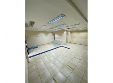 Comercial · 250m² · 5 Vagas · Salão comercial para locação no Butantã.