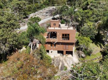 Casa · 200m² · 2 Quartos · Excelente oportunidade de adquirir uma casa na encantadora Praia da Gamboa, em G