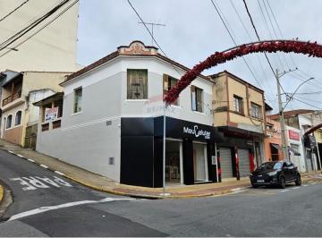 Comercial · 380m² · 2 Vagas · Excelente Prédio Comercial - 3 lojas na Rua do Mercado