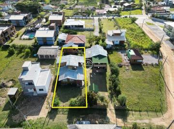Casa · 40m² · 1 Quarto · Casa à venda na Praia da Gamboa, em Garopaba.
