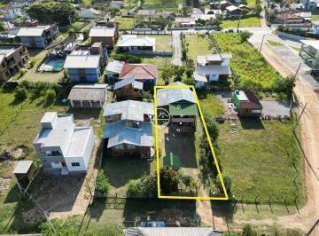 Casa · 110m² · 3 Quartos · Casa à venda na Praia da Gamboa, em Garopaba.