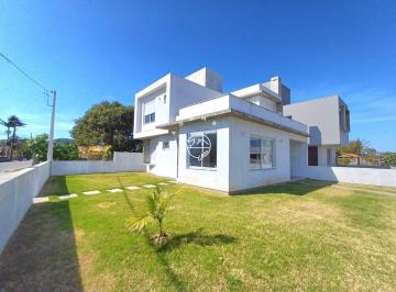 Casa · 118m² · 3 Quartos · 1 Vaga · Ótimo imóvel a venda no bairro Areias de Palhocinha, Garopaba.