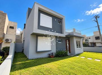 Casa · 118m² · 3 Quartos · 1 Vaga · Ótimo imóvel a venda no bairro Areias de Palhocinha, Garopaba.