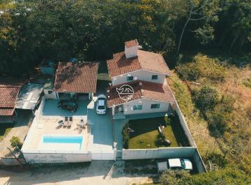 Casa · 260m² · 5 Quartos · 6 Vagas · Excelente casa semi-mobiliada a venda no Alto Aririú, em Palhoça.
