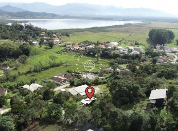 Casa · 70m² · 2 Quartos · 2 Vagas · Imóvel com vista apaixonante para a Lagoa do Coração e da Serra do Tabuleiro.