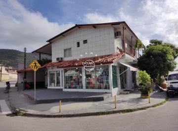 Casa · 400m² · 3 Quartos · 2 Vagas · Oportunidade! Casa com ponto comercial alugado e potencial de divisão em Vargem