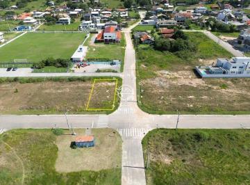 Terreno · 500m² · Terreno de esquina à venda no Lot. Mares de Garopaba na Praia da Gamboa!
