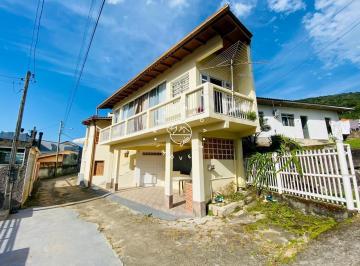 Casa · 160m² · 3 Quartos · 1 Vaga · Ótima Casa Porteira Fechada à Venda na Praia da Gamboa, Garopaba!