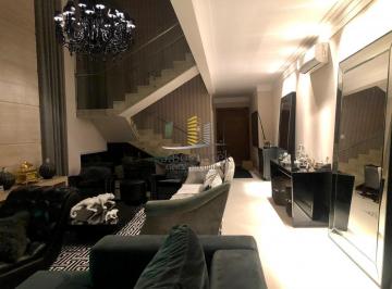 Casa · 454m² · 4 Quartos · 4 Vagas · Casa de alto padrão com 454 m2, 4 dorm. Sendo suítes.