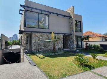 Fachada · Casa de alto padrão a venda no Residencial 1 em Alphaville com 5 suítes