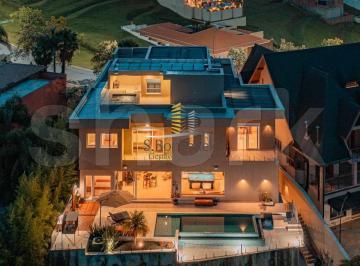 Casa · 800m² · 7 Quartos · 14 Vagas · Casa de alto padrão a venda em Alphaville com area de lazer da residencia voltad