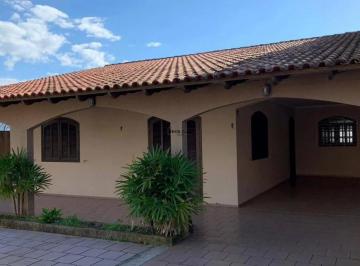Casa · 177m² · 2 Quartos · Casa me Matinhos com 300m², 2 dormitórios com garagem coberta para 4 carros - Centro - Matinhos - PR