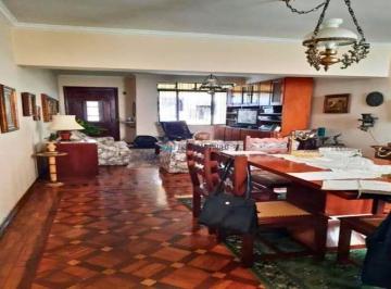 Casa · 140m² · 4 Quartos · 1 Vaga · Sobrado à venda em Vila Mariana / Clementino . 4 dormitórios (1 suíte), 3 banheiros 01 vaga