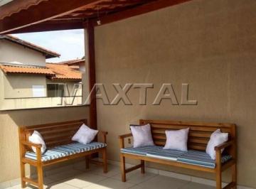 Casa · 172m² · 3 Quartos · 2 Vagas · Sobrado em Condomínio Fechado com 3 dormitórios, uma suíte, cozinha, 3 banheiros e 2 vagas.