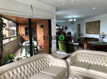 Apartamento · 230m² · 4 Quartos · 4 Vagas · Apartamento no Panamby com 230 metros - 4 suítes - 5 banheiros - 4 vagas