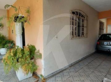 Casa · 243m² · 3 Quartos · 2 Vagas · Sobrado com 3 quartos , sendo 2 suíte, churrasqueira e 2 vagas - Vila Gustavo