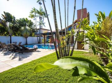 Casa · 370m² · 4 Quartos · 3 Vagas · Excelente casa com 4 Suítes perto da praia na orla de Porto Seguro - Bahia