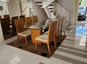 Casa · 230m² · 3 Quartos · 4 Vagas · Sobrado de 230m² no Demarchi em SBC - SP