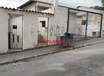 Photo 1 · Terreno de 400m² composto com 27 Casas Totalizando uma Área de 785m² de Área Con