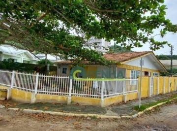 27c1ac9d0590268293ed84e2b85956f7b47be40f · Casa Frente Mar com 5 dormitórios à venda por R$ 2.600.000 - Armação - Penha/SC
