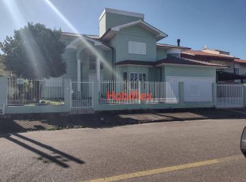 f9a26ad2c80705c6629d38cffc1be0b5d57abb8d · Casa a venda com 5 quartos e localizada no residencial Marinas do Campeche em Florianópolis/SC.