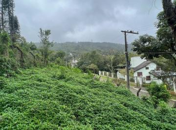 b325745d9c4cfd0c85edcac84dd50ee4fd600521 · Terreno na subida do morro da Lagoa