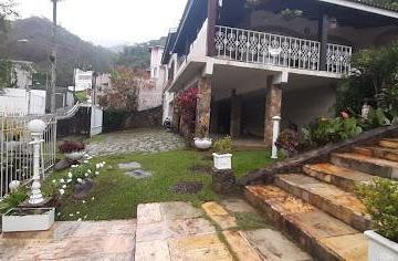 c47262383a0deba4e0805d82b2f0cb6841e843a6 · Casa com 3 dormitórios à venda, 361 m² por R$ 2.200.000,00 - Portal da Olaria - São Sebastião/SP