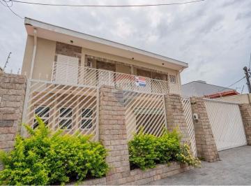 Casa · 312m² · 4 Quartos · 4 Vagas · RE/MAX Aluga Casa espaçosa com 4 quartos em Campinas!