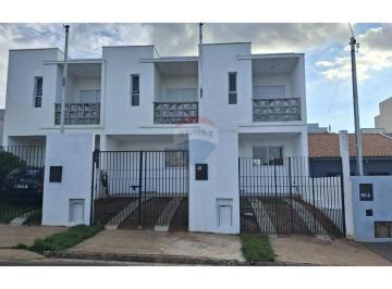 Casa · 86m² · 2 Quartos · 1 Vaga · RE/MAX VENDE Casa Sobrado Geminado 2 suites varanda 86 m2, Bairro Villaggio Monte Sião - MG. 295 mi